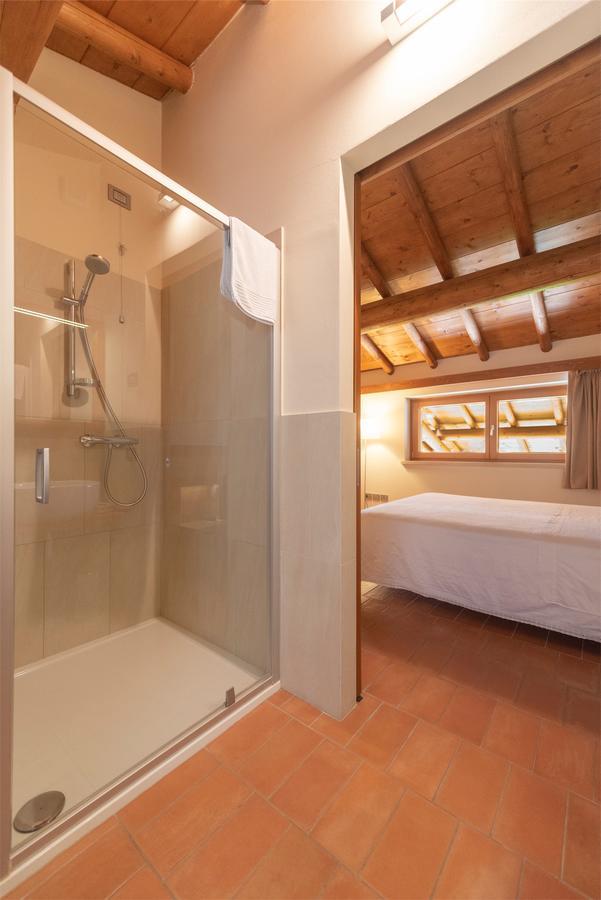 Suite,663854238:JPEG